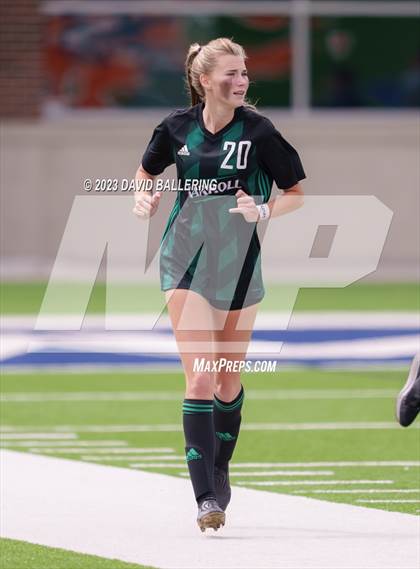 Thumbnail 2 in Southlake Carroll vs. Marcus (UIL 6A Regional Final) photogallery.