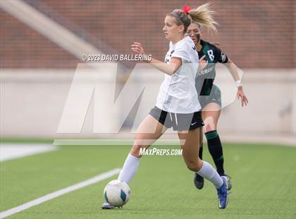 Thumbnail 2 in Southlake Carroll vs. Marcus (UIL 6A Regional Final) photogallery.