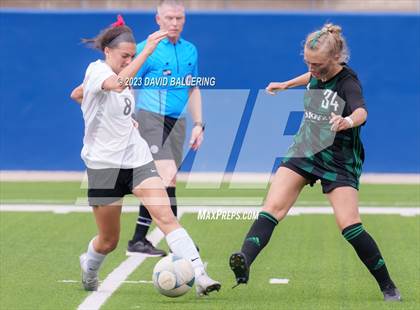 Thumbnail 2 in Southlake Carroll vs. Marcus (UIL 6A Regional Final) photogallery.