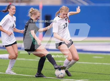 Thumbnail 3 in Southlake Carroll vs. Marcus (UIL 6A Regional Final) photogallery.