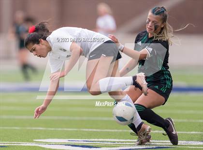 Thumbnail 1 in Southlake Carroll vs. Marcus (UIL 6A Regional Final) photogallery.