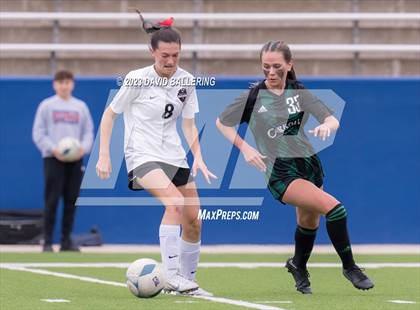 Thumbnail 1 in Southlake Carroll vs. Marcus (UIL 6A Regional Final) photogallery.