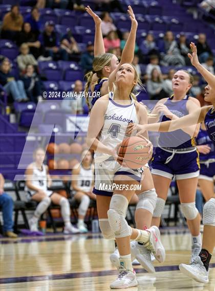 Thumbnail 3 in Farmersville vs Jacksboro (Tornado Tip Off) photogallery.