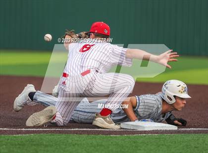 Thumbnail 2 in Carthage vs. China Spring (UIL 4A Regional Semifinal) photogallery.