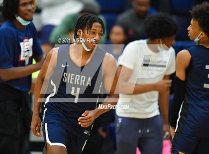 Thumbnail 2 in St. Augustine vs. Sierra Canyon (San Diego Tip Off Challenge) photogallery.