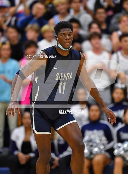 Thumbnail 2 in St. Augustine vs. Sierra Canyon (San Diego Tip Off Challenge) photogallery.