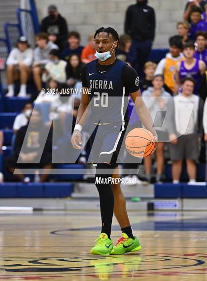 Thumbnail 3 in St. Augustine vs. Sierra Canyon (San Diego Tip Off Challenge) photogallery.