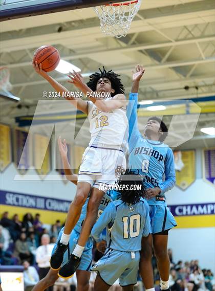 Thumbnail 2 in Bishop Grimes vs Christian Brothers Academy photogallery.