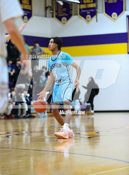 Thumbnail 2 in Bishop Grimes vs Christian Brothers Academy photogallery.