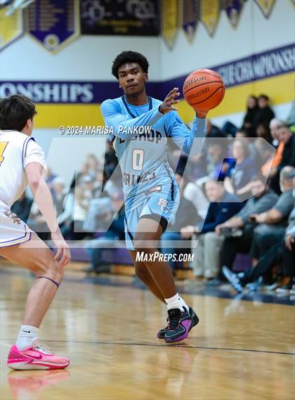 Thumbnail 3 in Bishop Grimes vs Christian Brothers Academy photogallery.