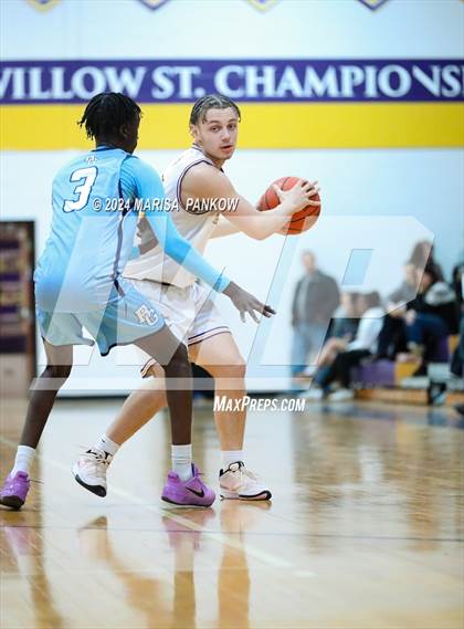 Thumbnail 2 in Bishop Grimes vs Christian Brothers Academy photogallery.