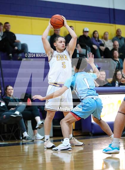 Thumbnail 1 in Bishop Grimes vs Christian Brothers Academy photogallery.