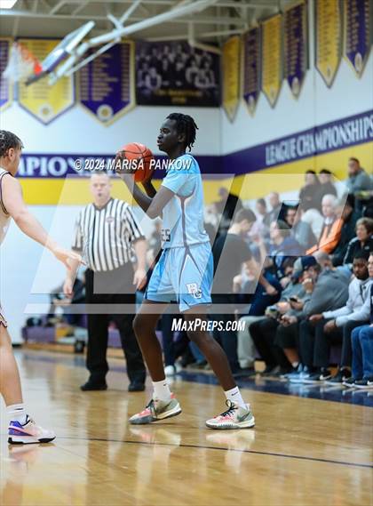 Thumbnail 3 in Bishop Grimes vs Christian Brothers Academy photogallery.