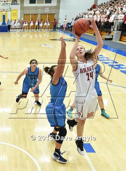 Thumbnail 1 in Salem Hills vs. Bountiful (UHSAA 4A Semifinal) photogallery.