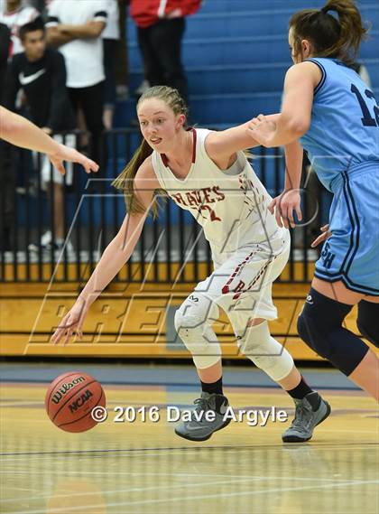 Thumbnail 1 in Salem Hills vs. Bountiful (UHSAA 4A Semifinal) photogallery.