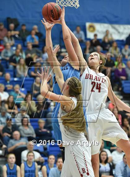 Thumbnail 2 in Salem Hills vs. Bountiful (UHSAA 4A Semifinal) photogallery.