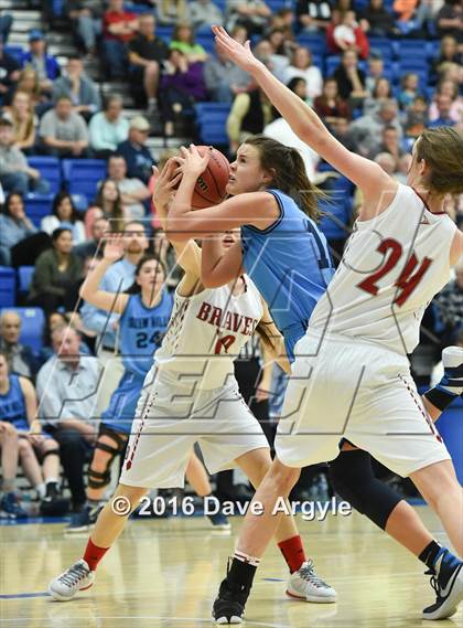 Thumbnail 2 in Salem Hills vs. Bountiful (UHSAA 4A Semifinal) photogallery.
