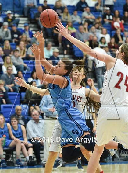 Thumbnail 3 in Salem Hills vs. Bountiful (UHSAA 4A Semifinal) photogallery.