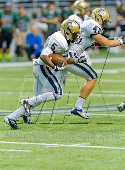 Thumbnail 2 in O'Connor vs. Southwest (5A Division 1 Bi-District Playoff) photogallery.