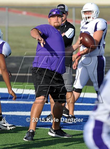 Thumbnail 1 in Bonham @ Krum photogallery.