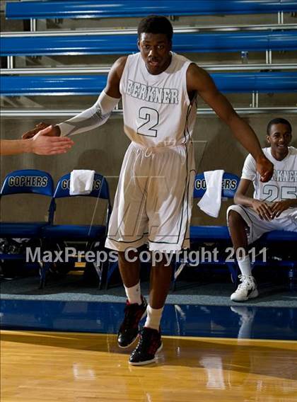 Thumbnail 3 in Houston Bellaire vs. Richardson Berkner (Avery WinterHeat Showcase) photogallery.