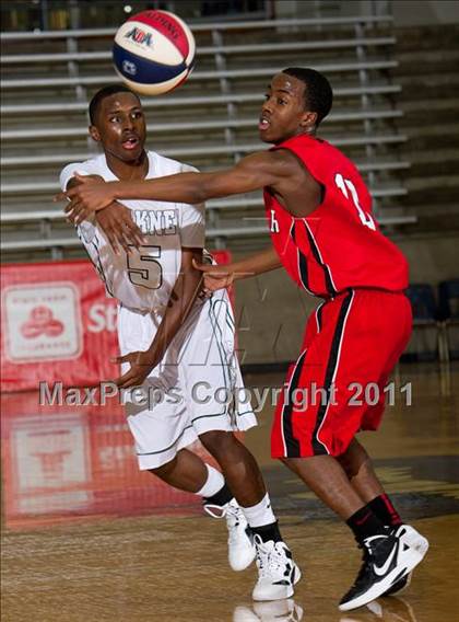 Thumbnail 3 in Houston Bellaire vs. Richardson Berkner (Avery WinterHeat Showcase) photogallery.