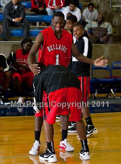 Thumbnail 1 in Houston Bellaire vs. Richardson Berkner (Avery WinterHeat Showcase) photogallery.