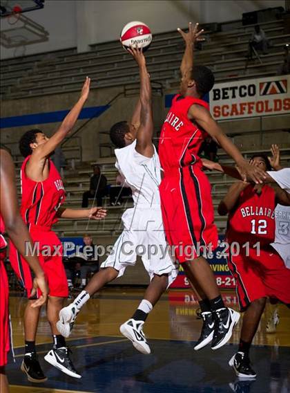 Thumbnail 2 in Houston Bellaire vs. Richardson Berkner (Avery WinterHeat Showcase) photogallery.