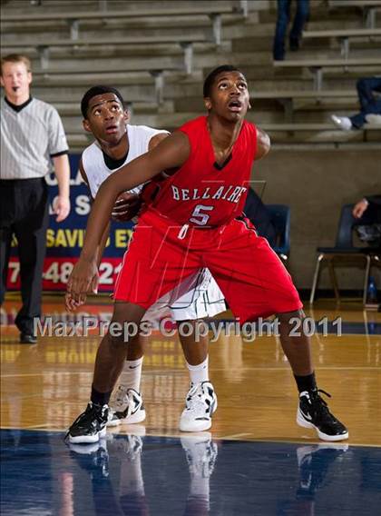 Thumbnail 1 in Houston Bellaire vs. Richardson Berkner (Avery WinterHeat Showcase) photogallery.