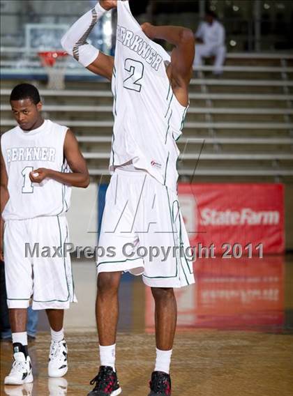 Thumbnail 1 in Houston Bellaire vs. Richardson Berkner (Avery WinterHeat Showcase) photogallery.