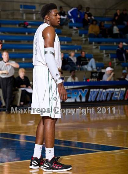 Thumbnail 3 in Houston Bellaire vs. Richardson Berkner (Avery WinterHeat Showcase) photogallery.