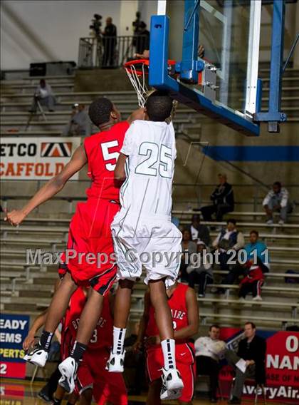 Thumbnail 1 in Houston Bellaire vs. Richardson Berkner (Avery WinterHeat Showcase) photogallery.