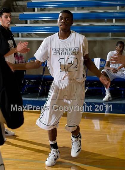 Thumbnail 3 in Houston Bellaire vs. Richardson Berkner (Avery WinterHeat Showcase) photogallery.