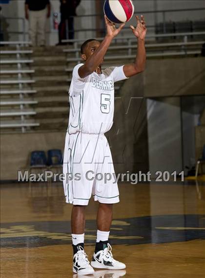 Thumbnail 3 in Houston Bellaire vs. Richardson Berkner (Avery WinterHeat Showcase) photogallery.