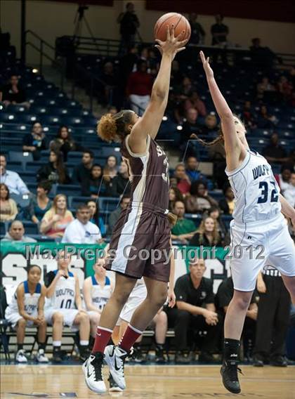 Thumbnail 1 in West Hills vs Serra (CIF SDS D2 Final) photogallery.