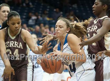 Thumbnail 2 in West Hills vs Serra (CIF SDS D2 Final) photogallery.
