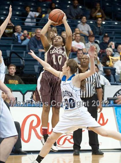 Thumbnail 3 in West Hills vs Serra (CIF SDS D2 Final) photogallery.