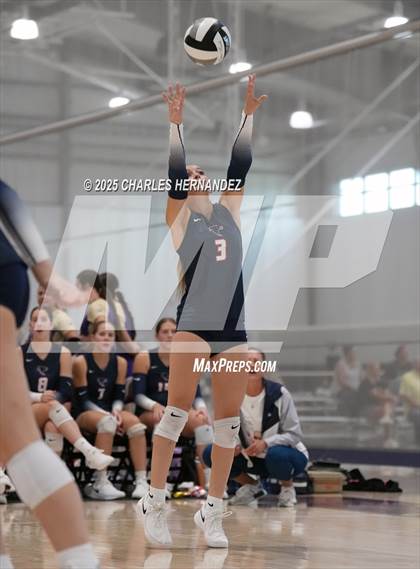 Thumbnail 1 in Clear Lake vs Magnolia West (Legends Invitational) photogallery.