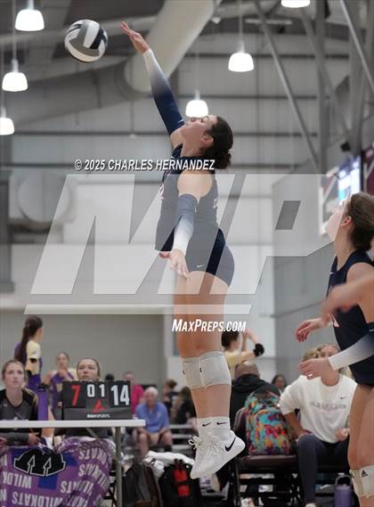 Thumbnail 1 in Clear Lake vs Magnolia West (Legends Invitational) photogallery.