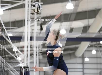 Thumbnail 3 in Clear Lake vs Magnolia West (Legends Invitational) photogallery.