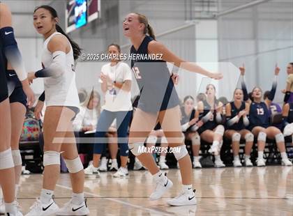 Thumbnail 1 in Clear Lake vs Magnolia West (Legends Invitational) photogallery.
