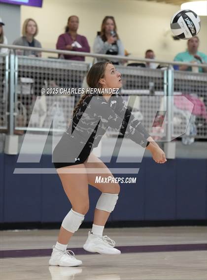 Thumbnail 1 in Clear Lake vs Magnolia West (Legends Invitational) photogallery.