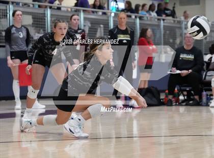 Thumbnail 1 in Clear Lake vs Magnolia West (Legends Invitational) photogallery.