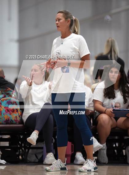 Thumbnail 1 in Clear Lake vs Magnolia West (Legends Invitational) photogallery.