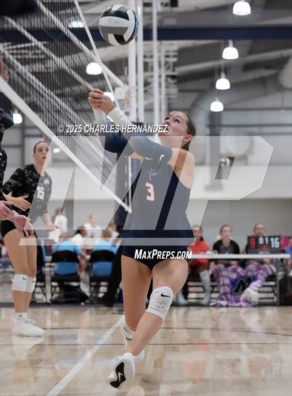 Thumbnail 1 in Clear Lake vs Magnolia West (Legends Invitational) photogallery.