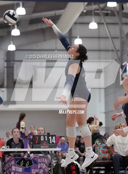 Thumbnail 2 in Clear Lake vs Magnolia West (Legends Invitational) photogallery.