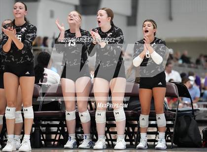 Thumbnail 2 in Clear Lake vs Magnolia West (Legends Invitational) photogallery.
