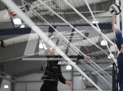 Thumbnail 2 in Clear Lake vs Magnolia West (Legends Invitational) photogallery.