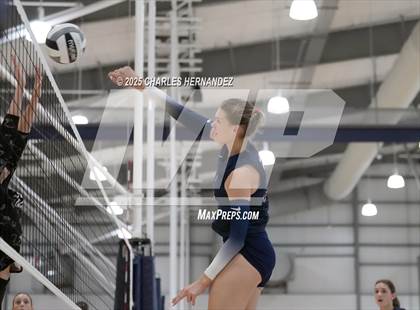 Thumbnail 2 in Clear Lake vs Magnolia West (Legends Invitational) photogallery.