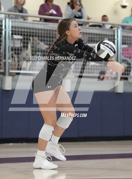 Thumbnail 3 in Clear Lake vs Magnolia West (Legends Invitational) photogallery.
